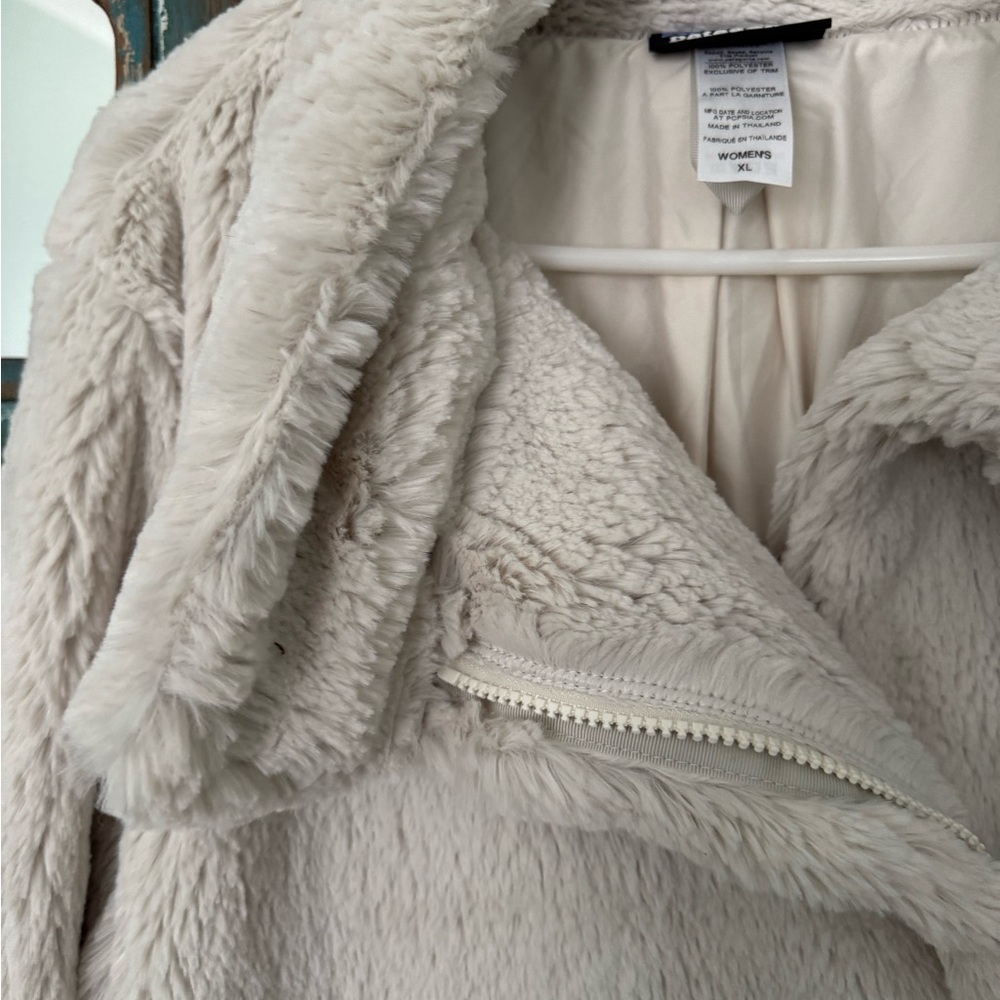 Patagonia Women's Cream Plush Teddy Jacket